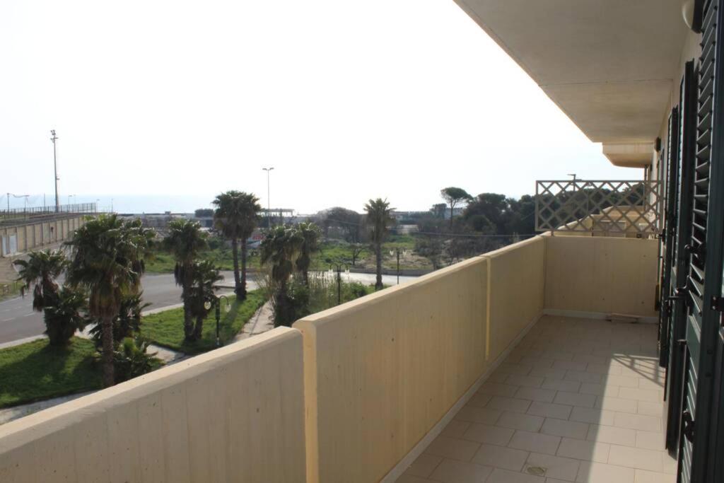 House Nereide, Lovely Apartment Sea View กัลลีโปลี ภายนอก รูปภาพ