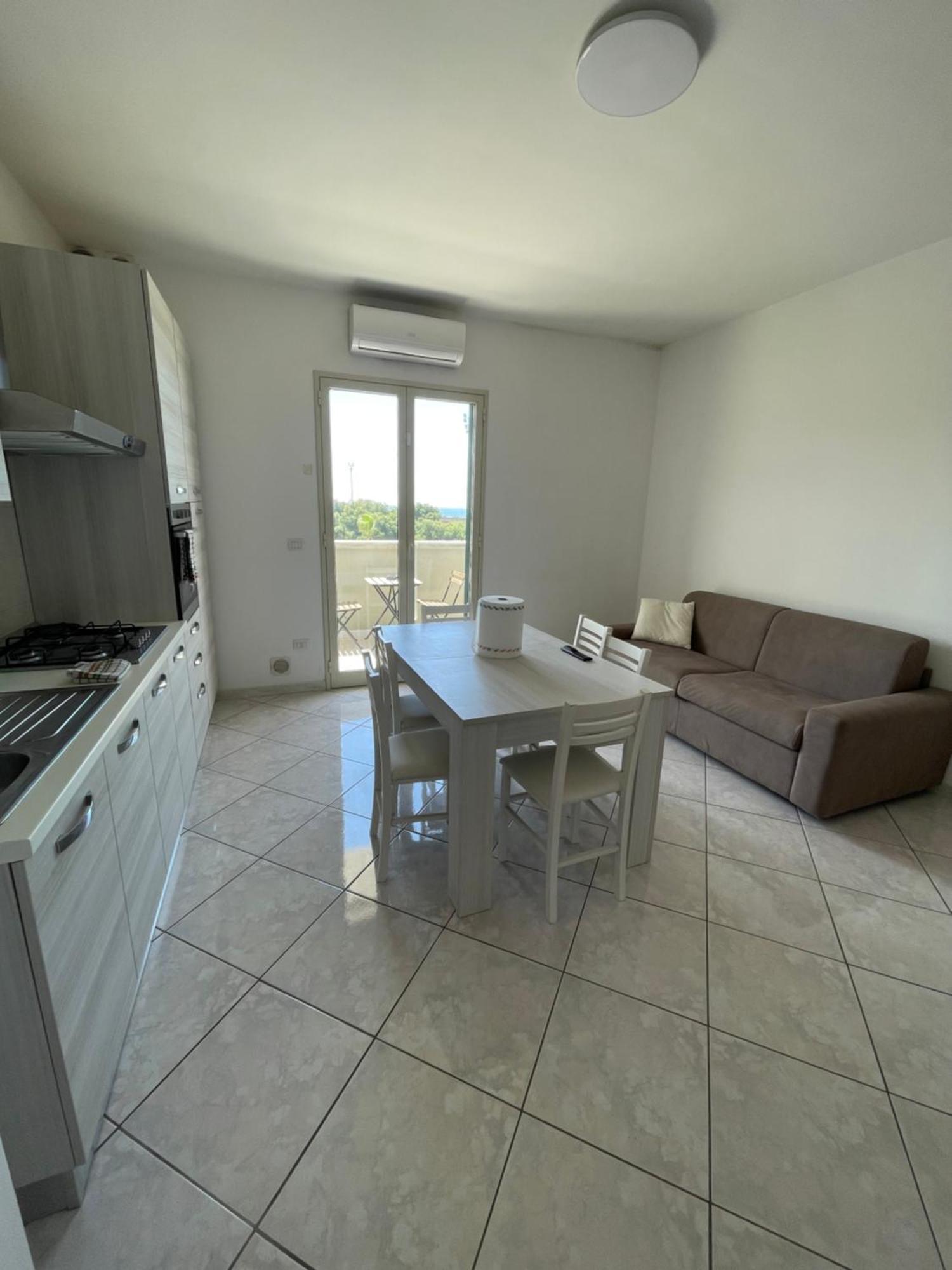 House Nereide, Lovely Apartment Sea View กัลลีโปลี ภายนอก รูปภาพ